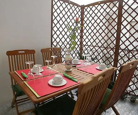 Centro Nocleg ze śniadaniem 5*