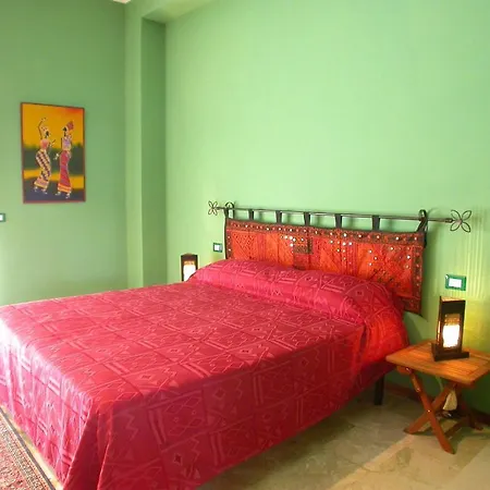 Centro Nocleg ze śniadaniem 5*